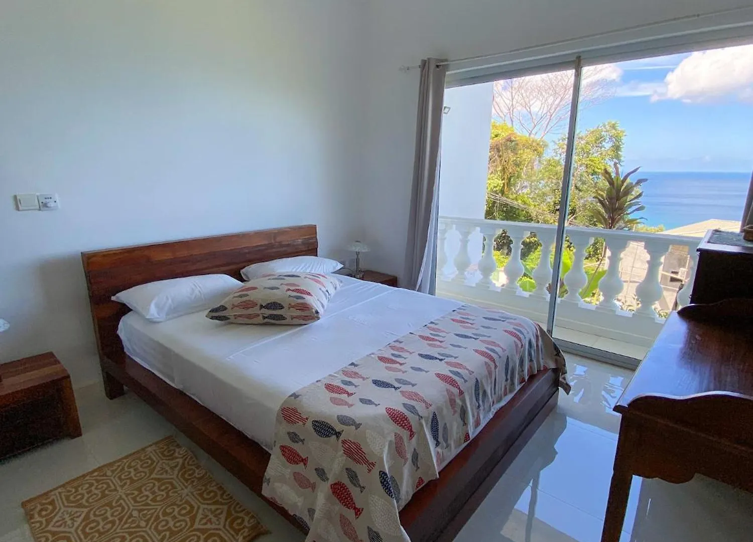 Reve Bleu Villa Glacis